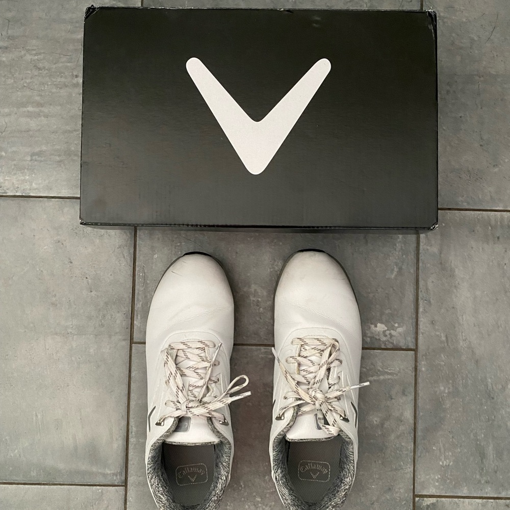 Callaway White Athletic Preppy Golf Shoes with Box 9.5 B Medium